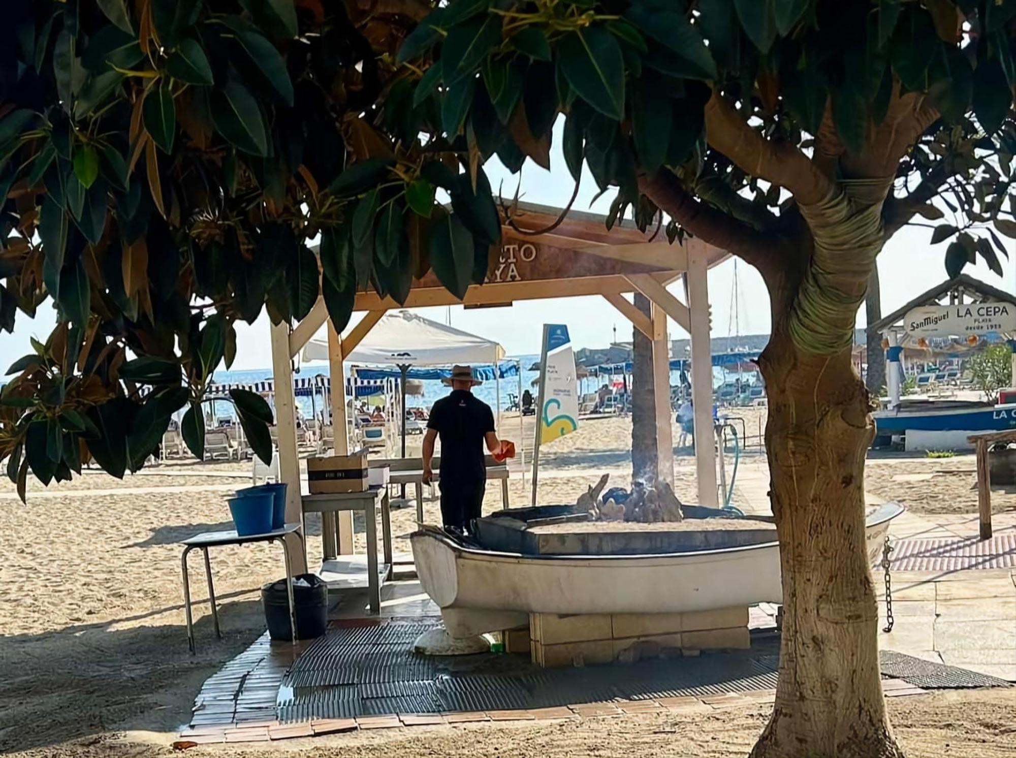 מיחאס Luxury Beachfront Apartment With Pool, Sauna, Fitness And Gym In Province Malaga, Andalusia מראה חיצוני תמונה
