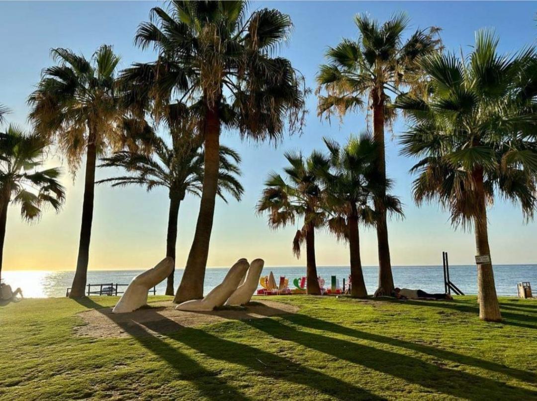 מיחאס Luxury Beachfront Apartment With Pool, Sauna, Fitness And Gym In Province Malaga, Andalusia מראה חיצוני תמונה